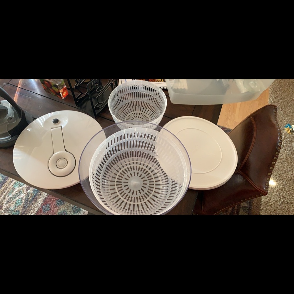 Pampered Chef Salad Spinner